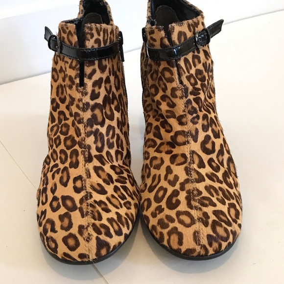 AEROSOLES Leopard Calf Hair Ankle Boots Booties Patrole Car Women’s Size 8.5 - Picture 4 of 16